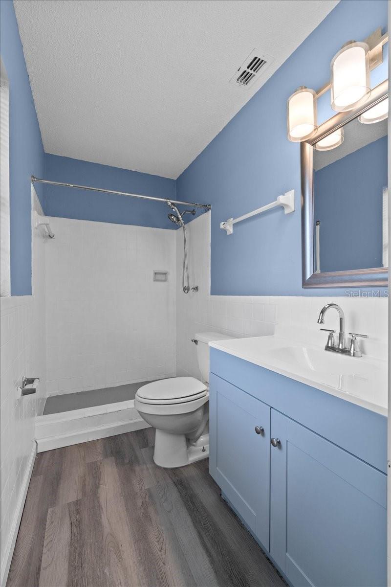 Image 21 of 33 For 629 Williams Street