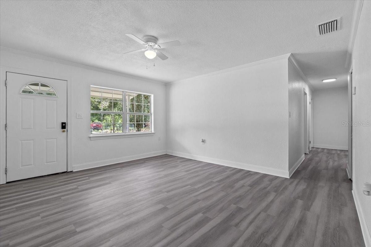 Image 9 of 33 For 629 Williams Street
