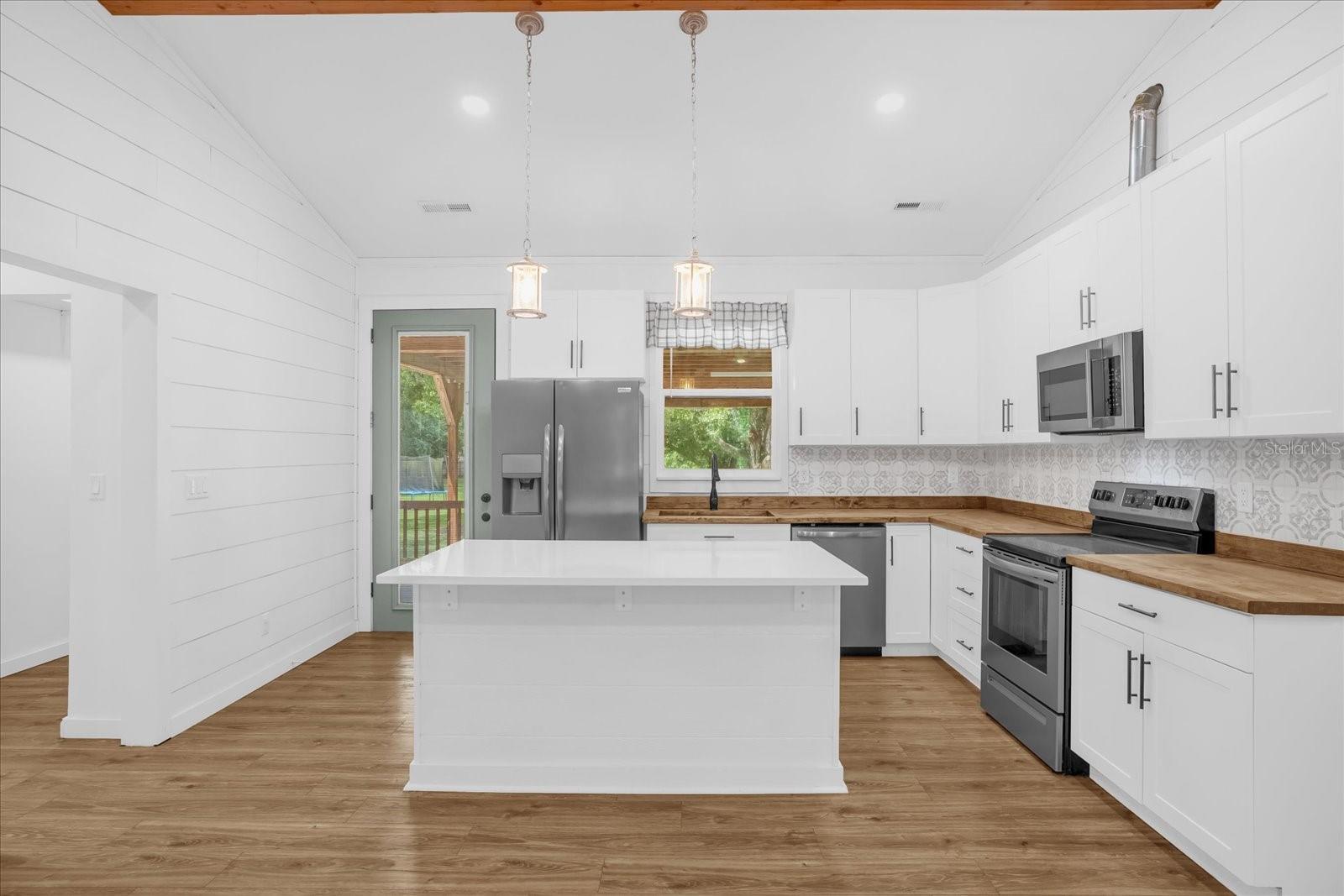 Image 6 of 32 For 8320 Mathews Road