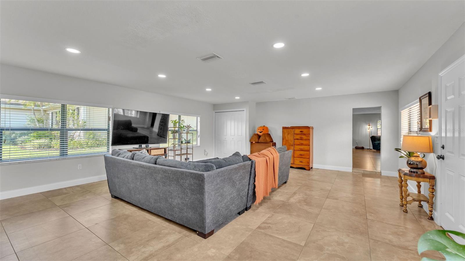 Image 17 of 45 For 4821 Gachet Boulevard