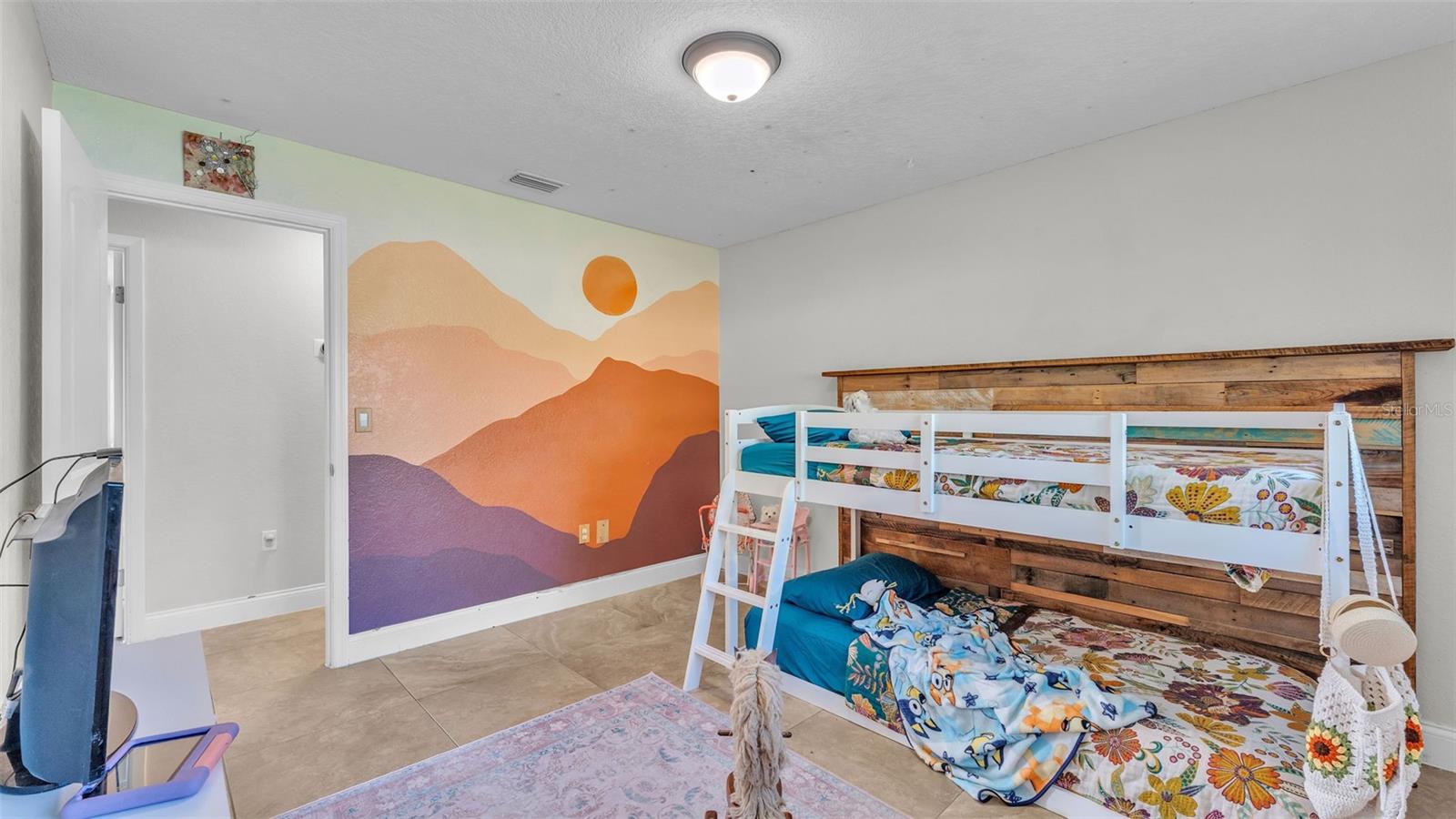 Image 22 of 45 For 4821 Gachet Boulevard