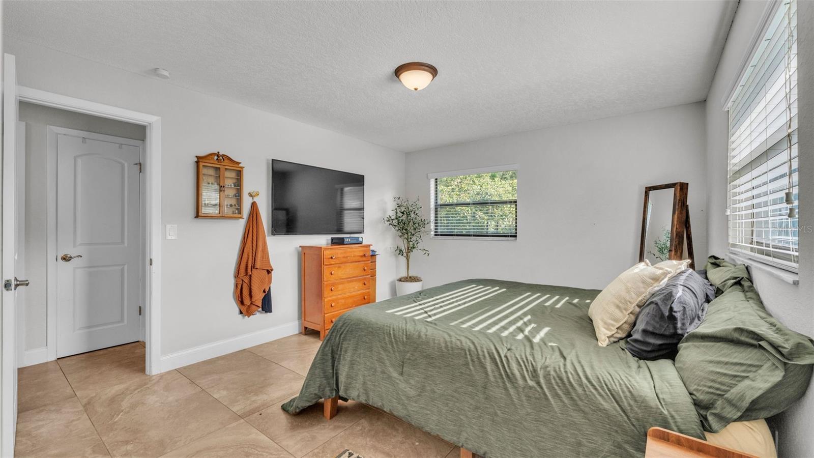 Image 29 of 45 For 4821 Gachet Boulevard