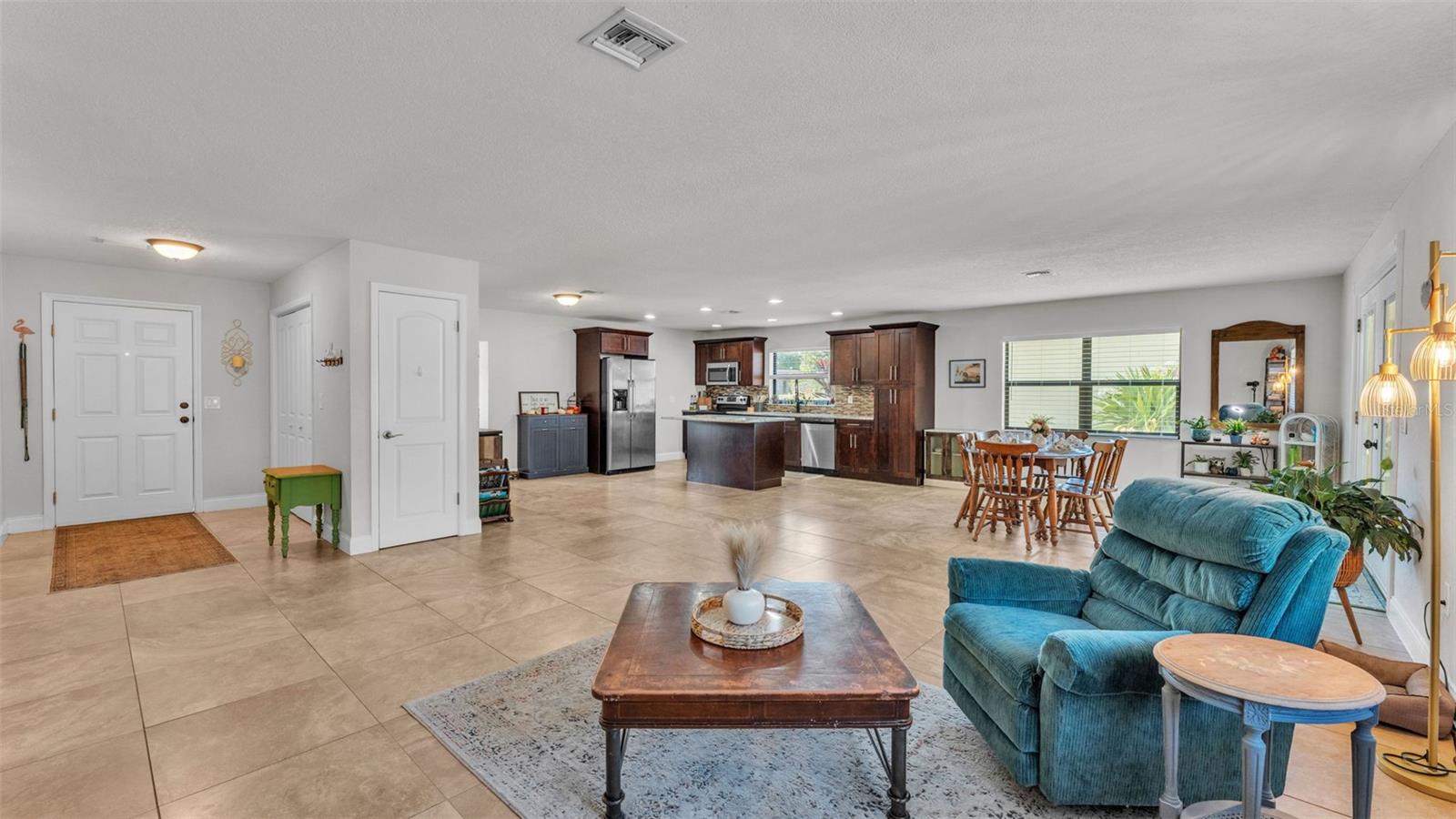 Image 3 of 45 For 4821 Gachet Boulevard
