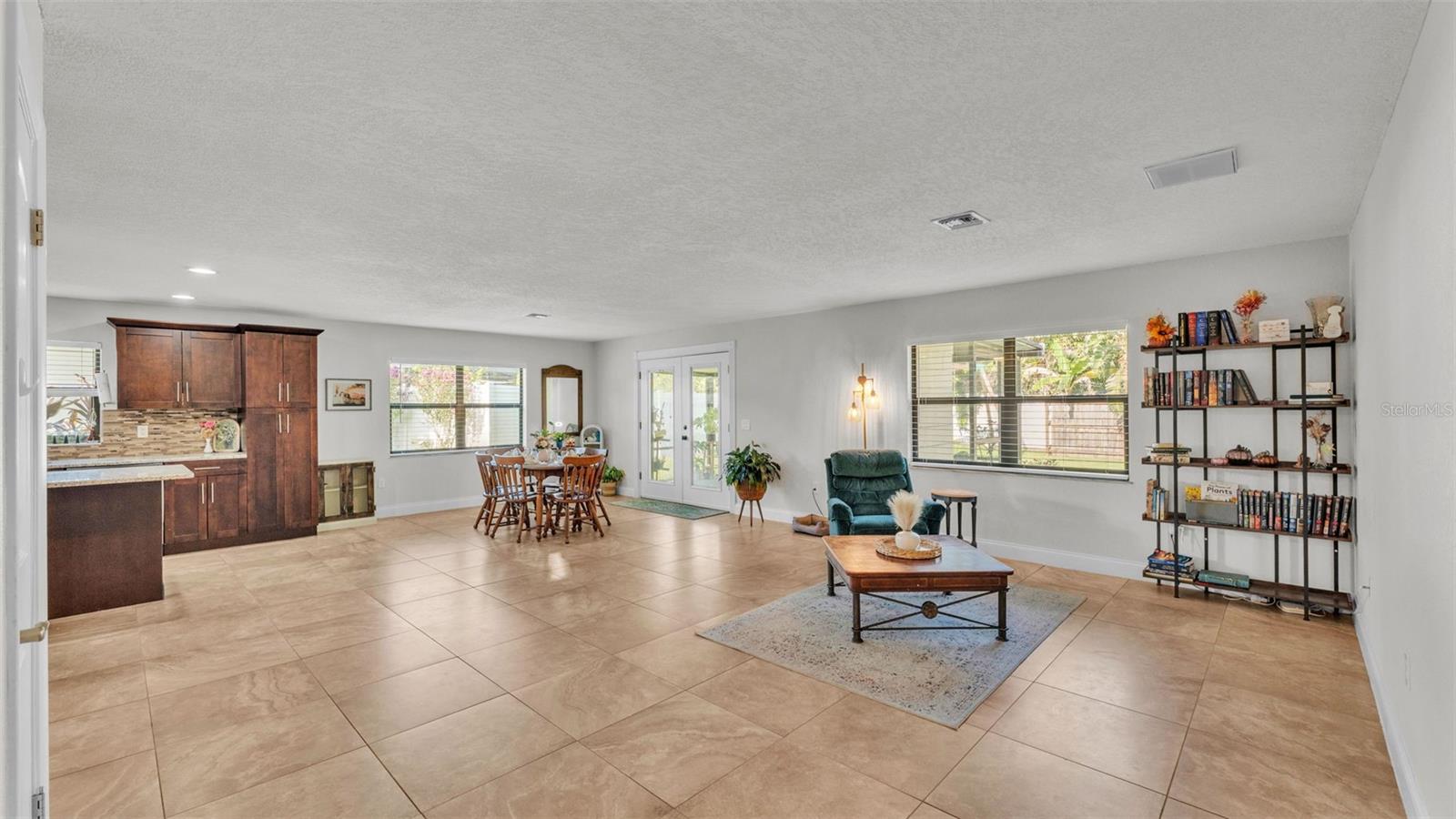 Image 6 of 45 For 4821 Gachet Boulevard