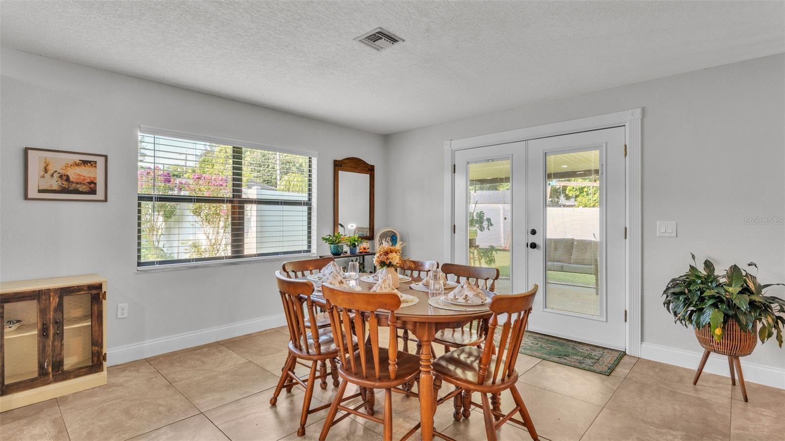 Image 7 of 45 For 4821 Gachet Boulevard