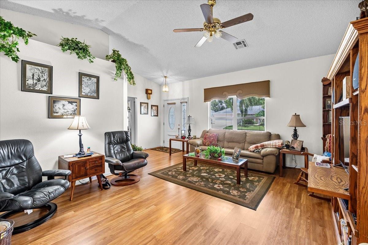 Image 4 of 100 For 6116 Magpie Drive