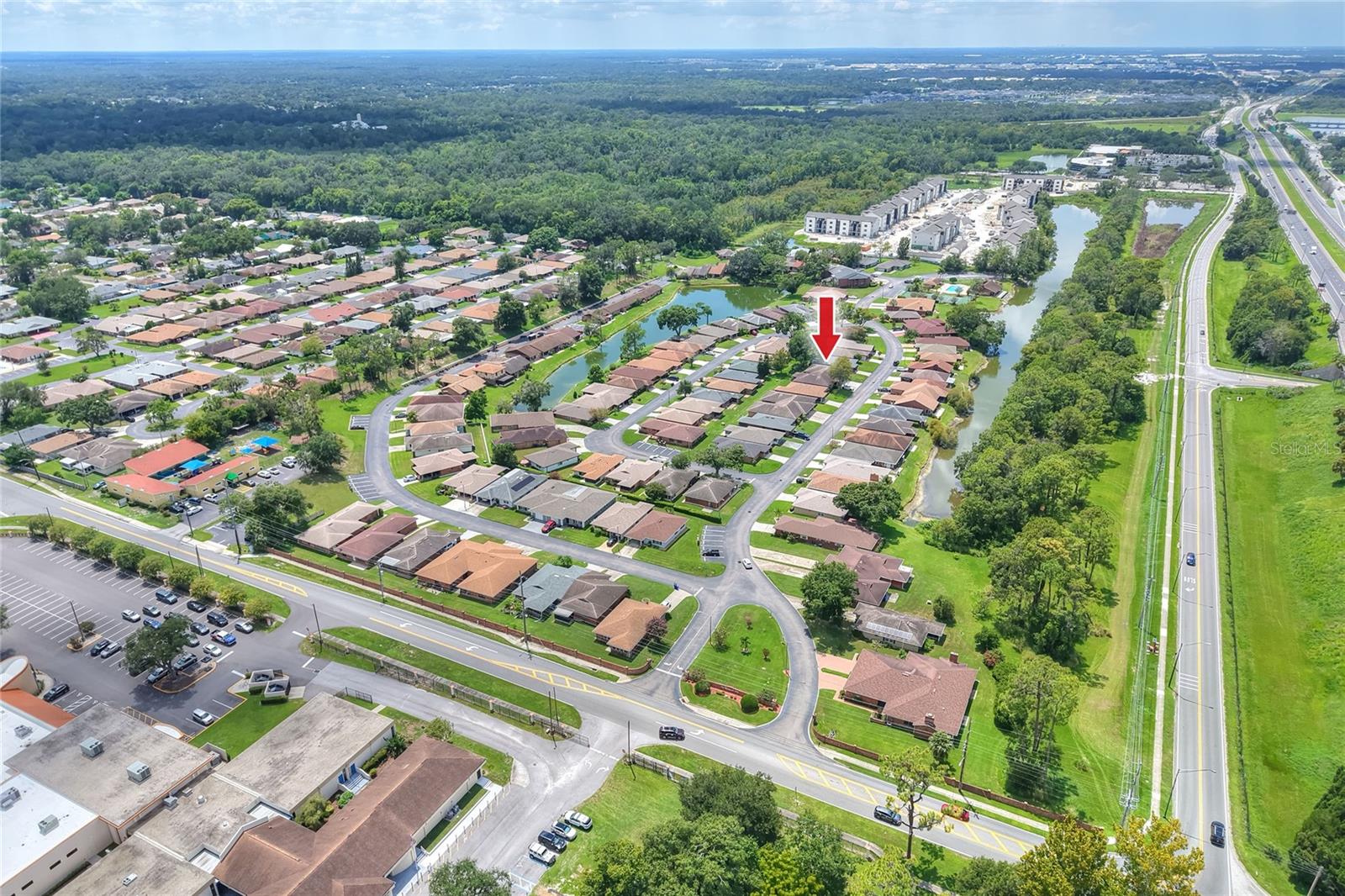 Image 40 of 46 For 462 Lake Carolyn Circle