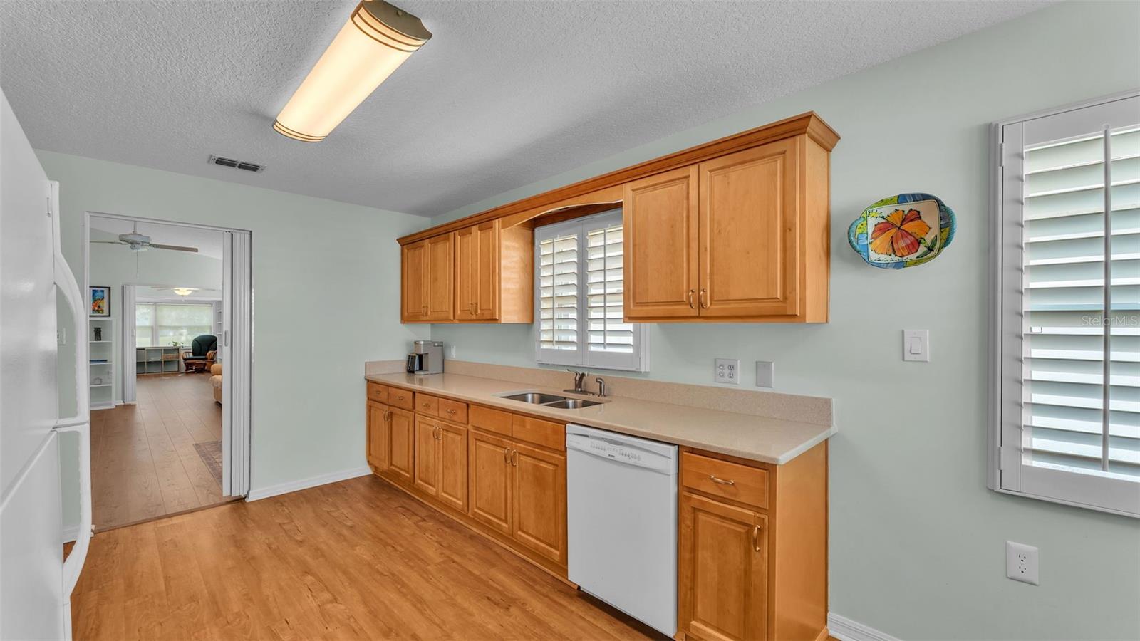 Image 11 of 56 For 6110 Sandpipers Drive