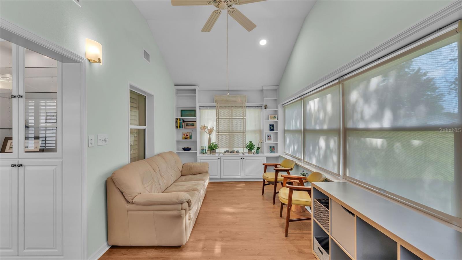 Image 19 of 56 For 6110 Sandpipers Drive