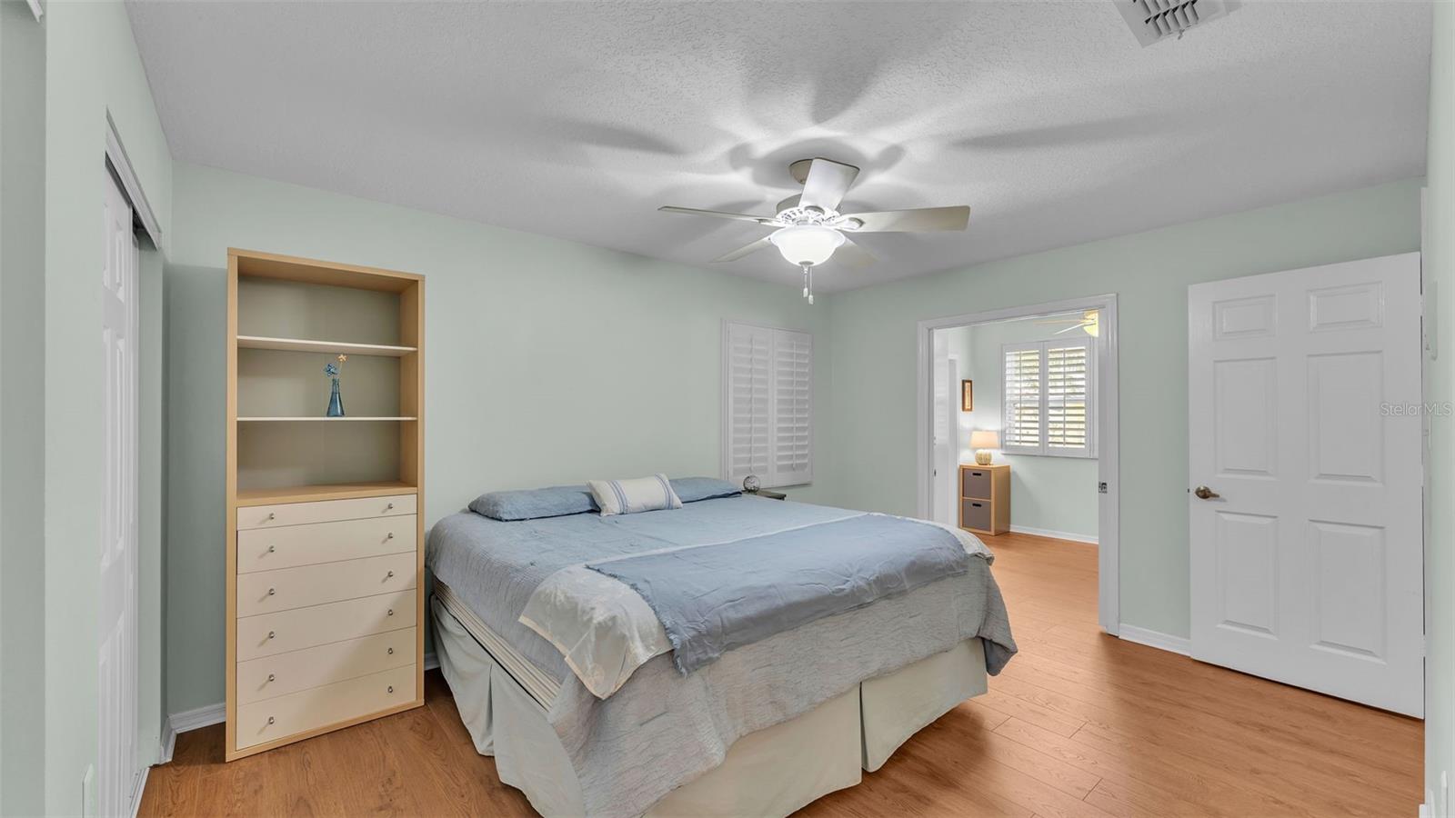 Image 22 of 56 For 6110 Sandpipers Drive