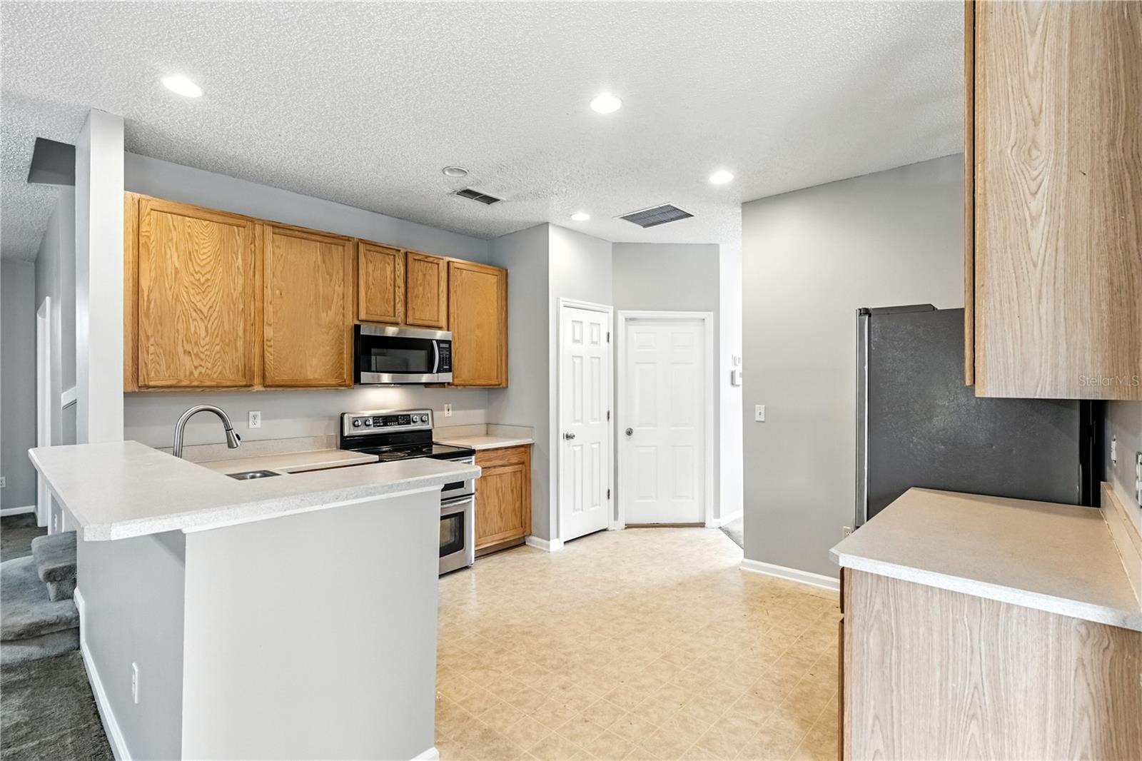 Image 17 of 73 For 8603 Longford Drive