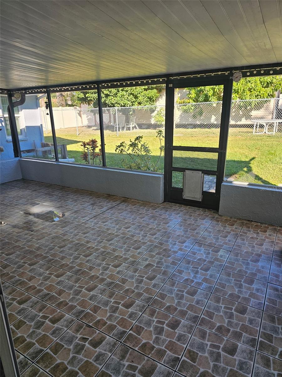 Image 9 of 26 For 6242 Christina Groves Circle W