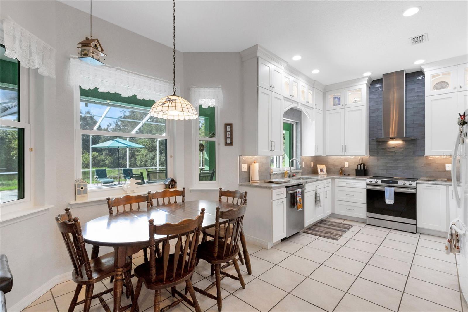 Image 3 of 17 For 1669 Kinsman Way