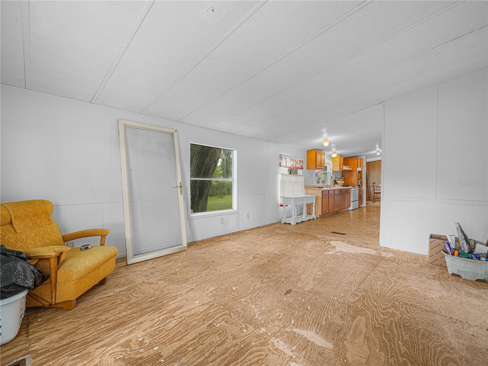 Image 13 of 27 For 3842 Roberts Avenue