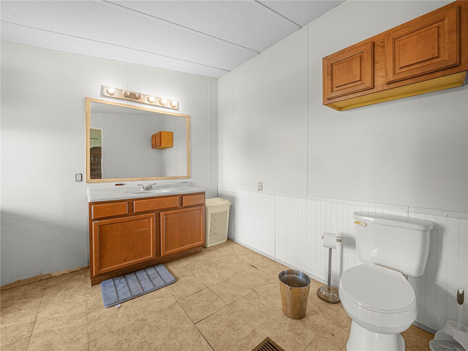 Image 16 of 27 For 3842 Roberts Avenue
