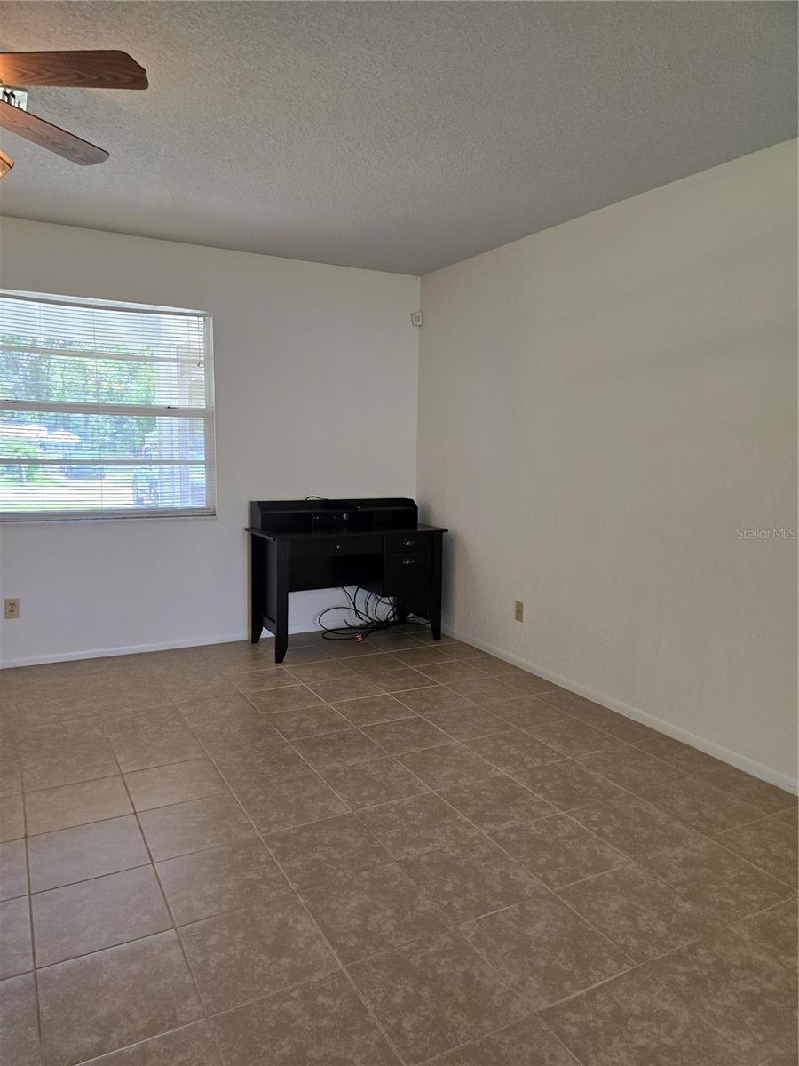 Image 34 of 44 For 4796 Cr 688  