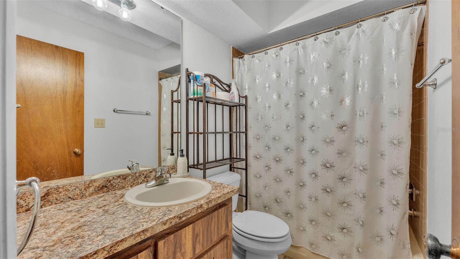 Image 23 of 48 For 5225 Imperial Lakes Boulevard 16