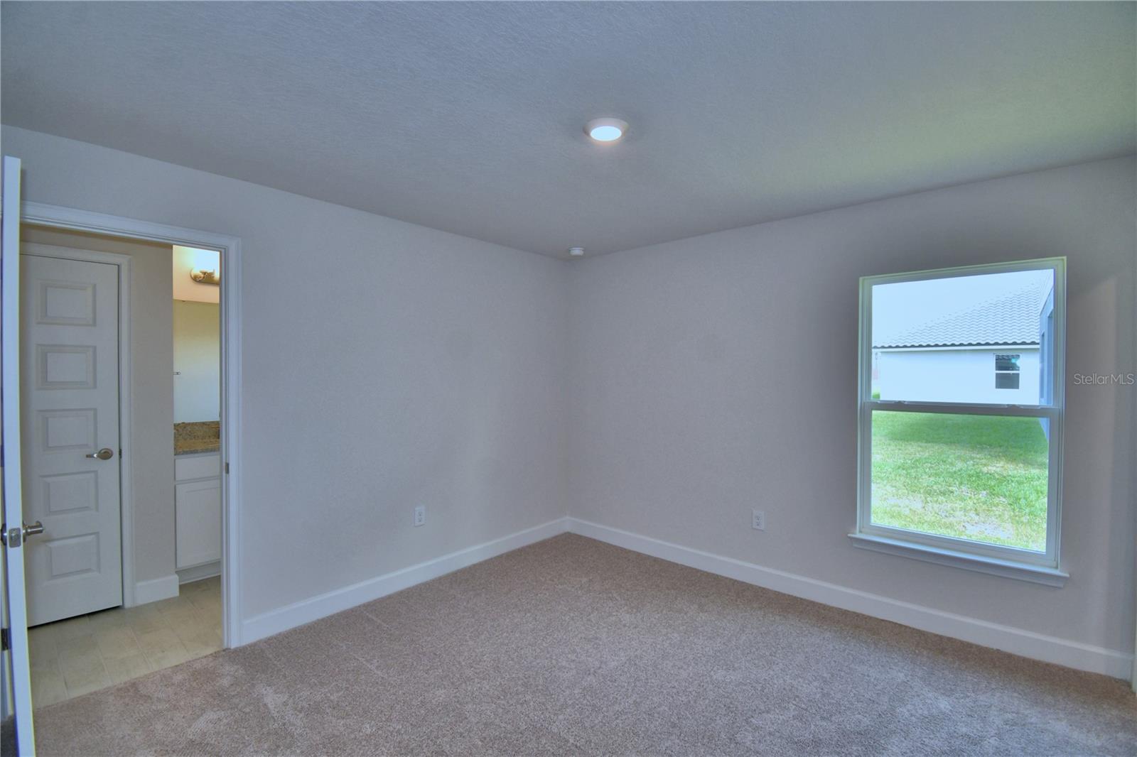 Listing photo id 17 for 5208 Tennessee Ridge Court