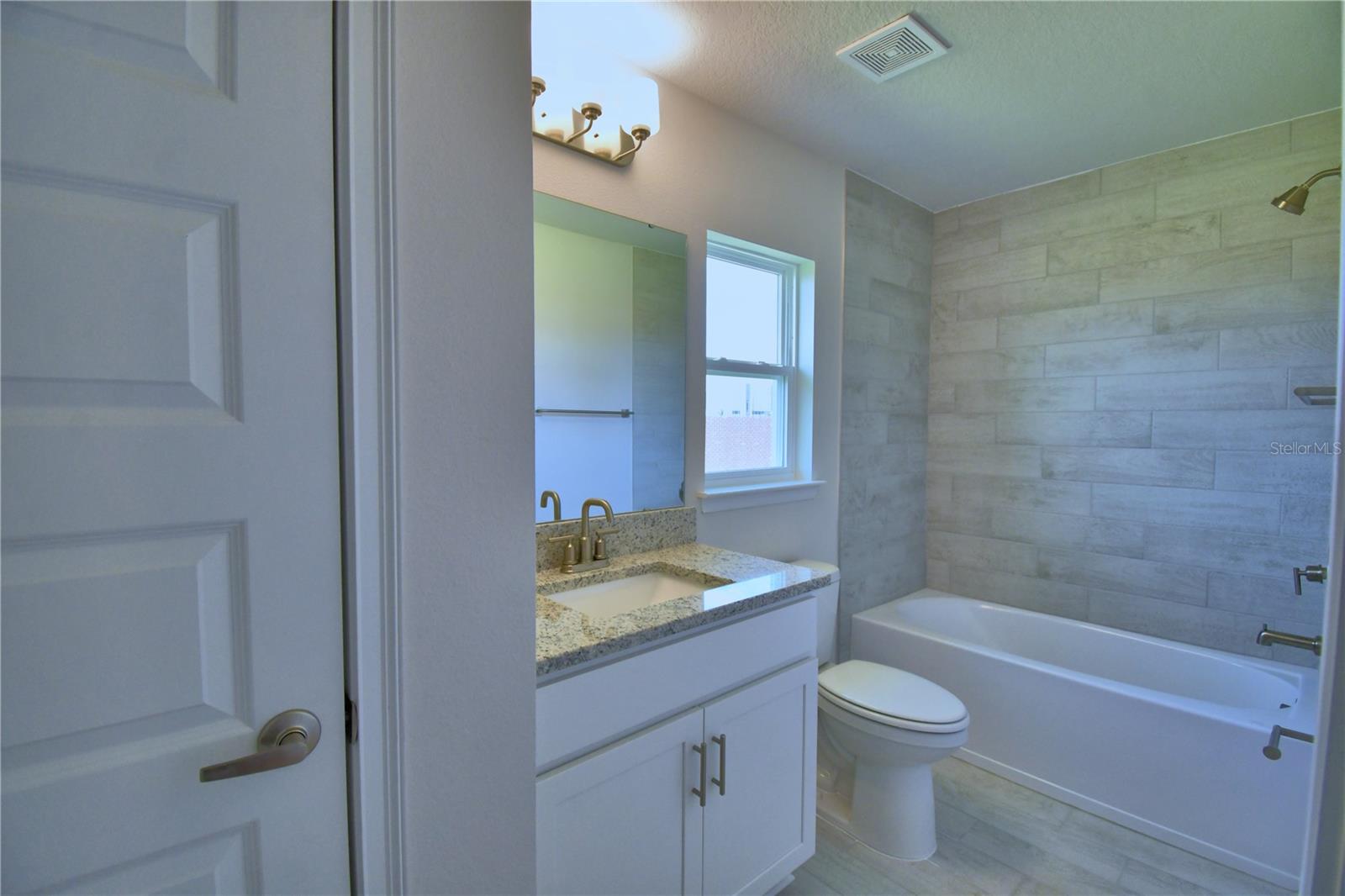 Listing photo id 20 for 5208 Tennessee Ridge Court