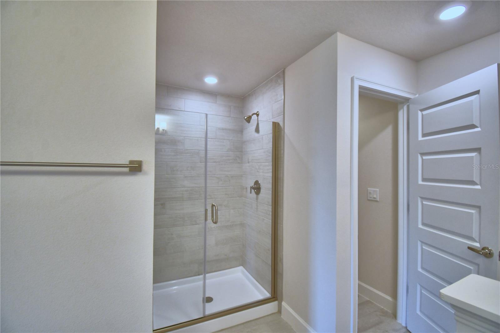 Listing photo id 25 for 5208 Tennessee Ridge Court
