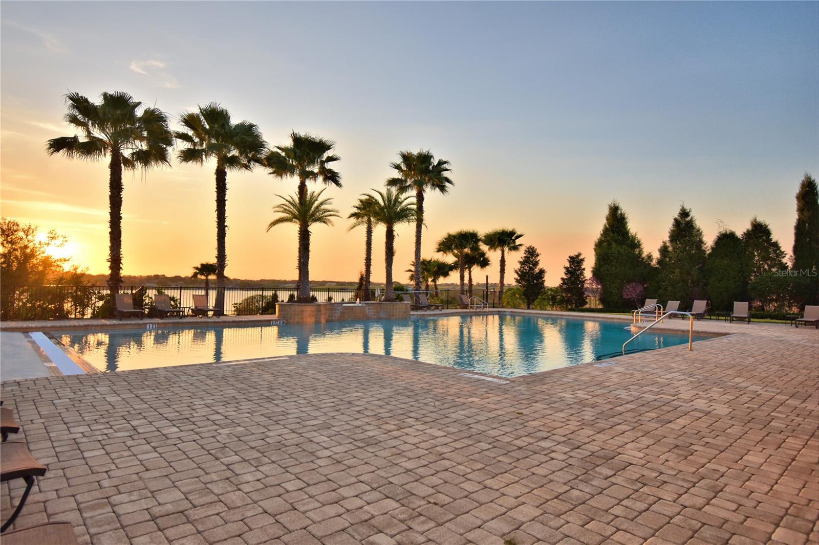 Listing photo id 32 for 5208 Tennessee Ridge Court