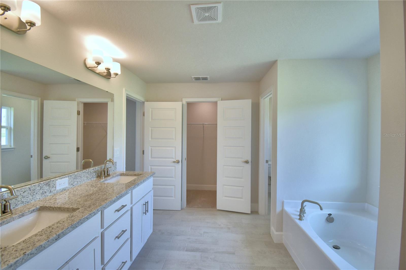 Image 44 of 95 For 5214 Tennessee Ridge Court