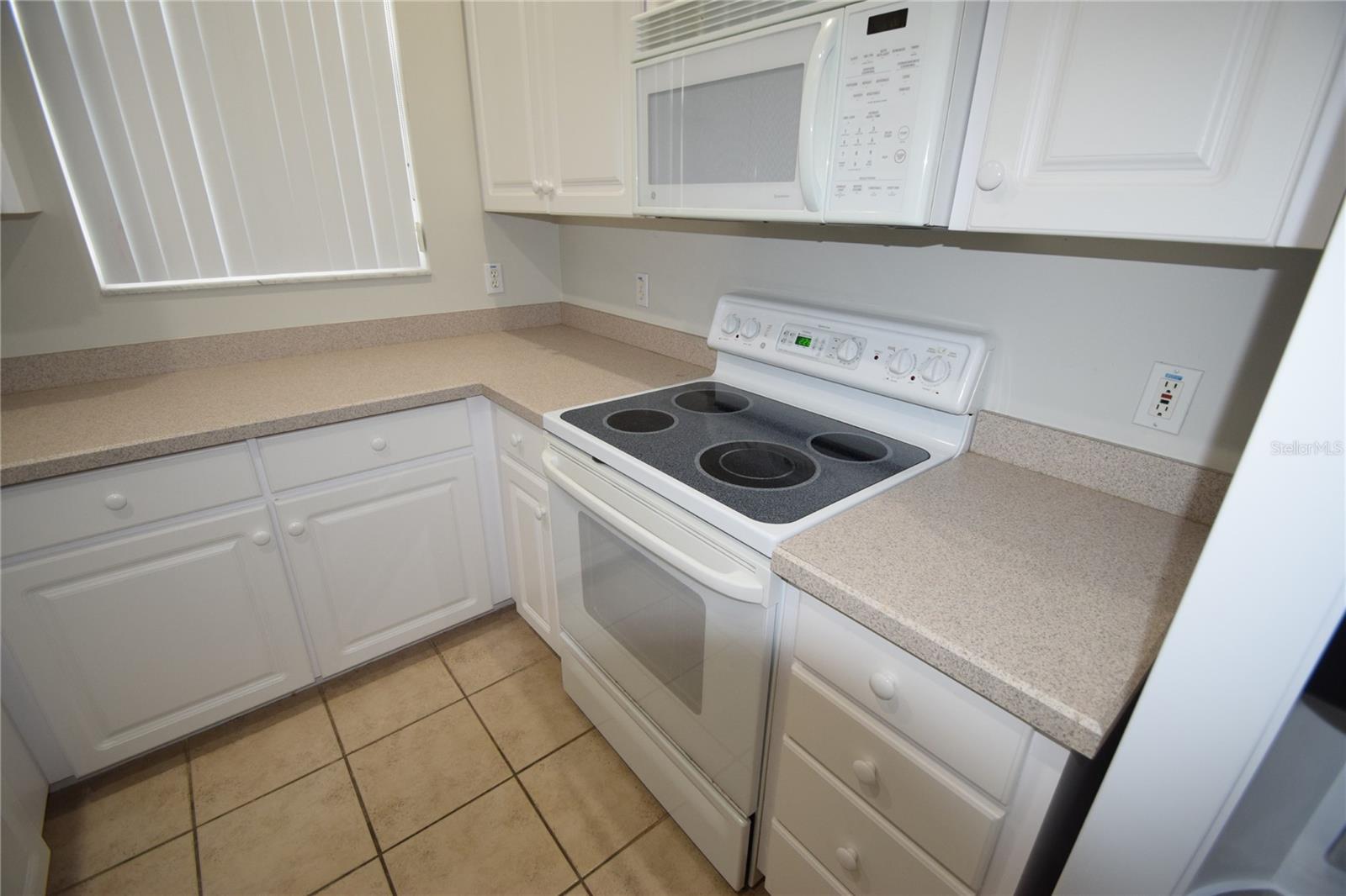 Image 7 of 19 For 534 Grasslands Village Circle 534