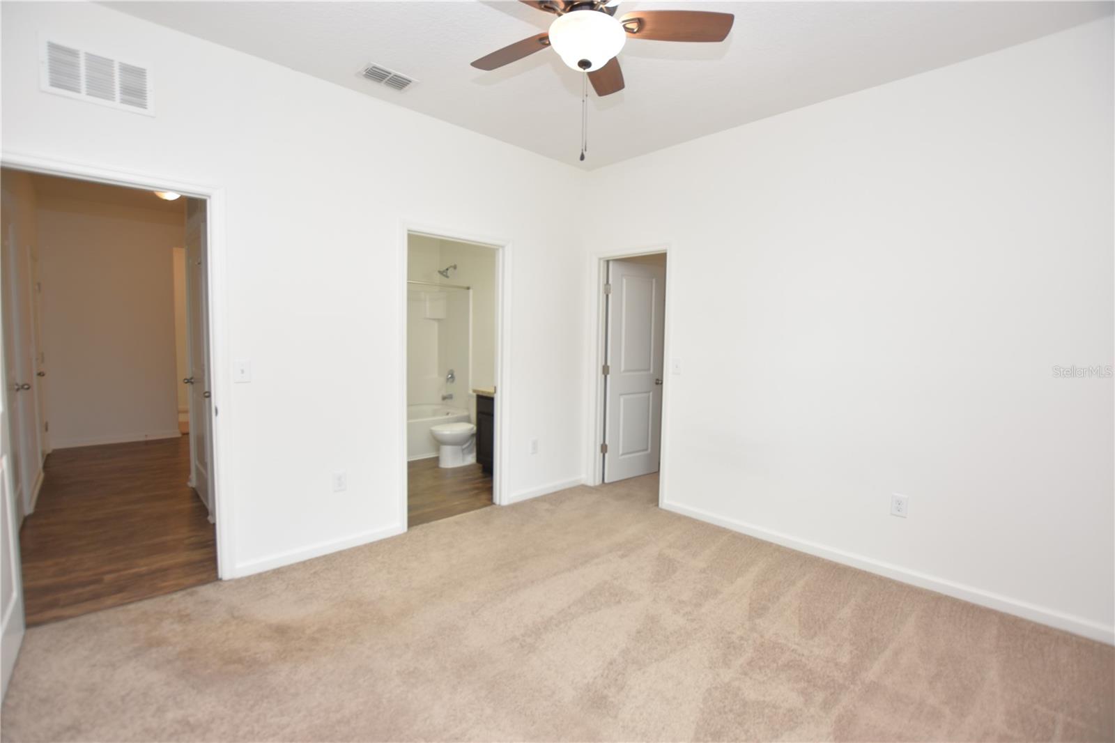 Image 22 of 45 For 4932 St James Street