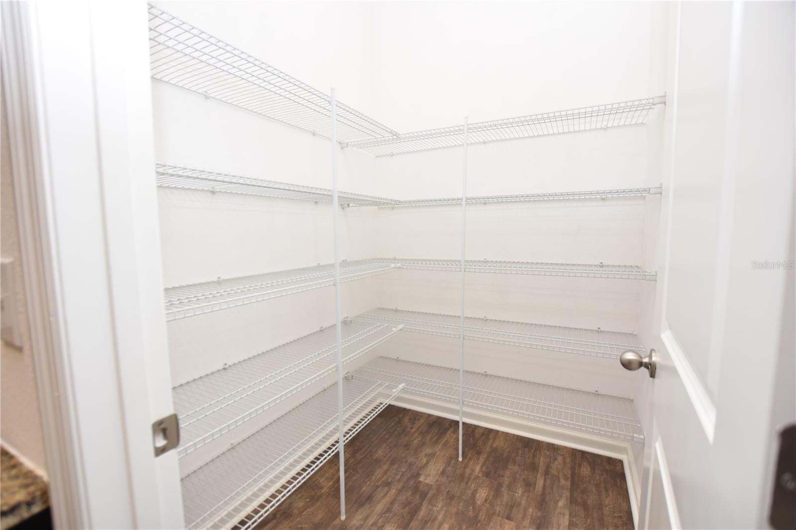 Image 6 of 45 For 4932 St James Street