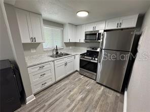 Image 4 of 9 For 220 Idlewood Avenue 207
