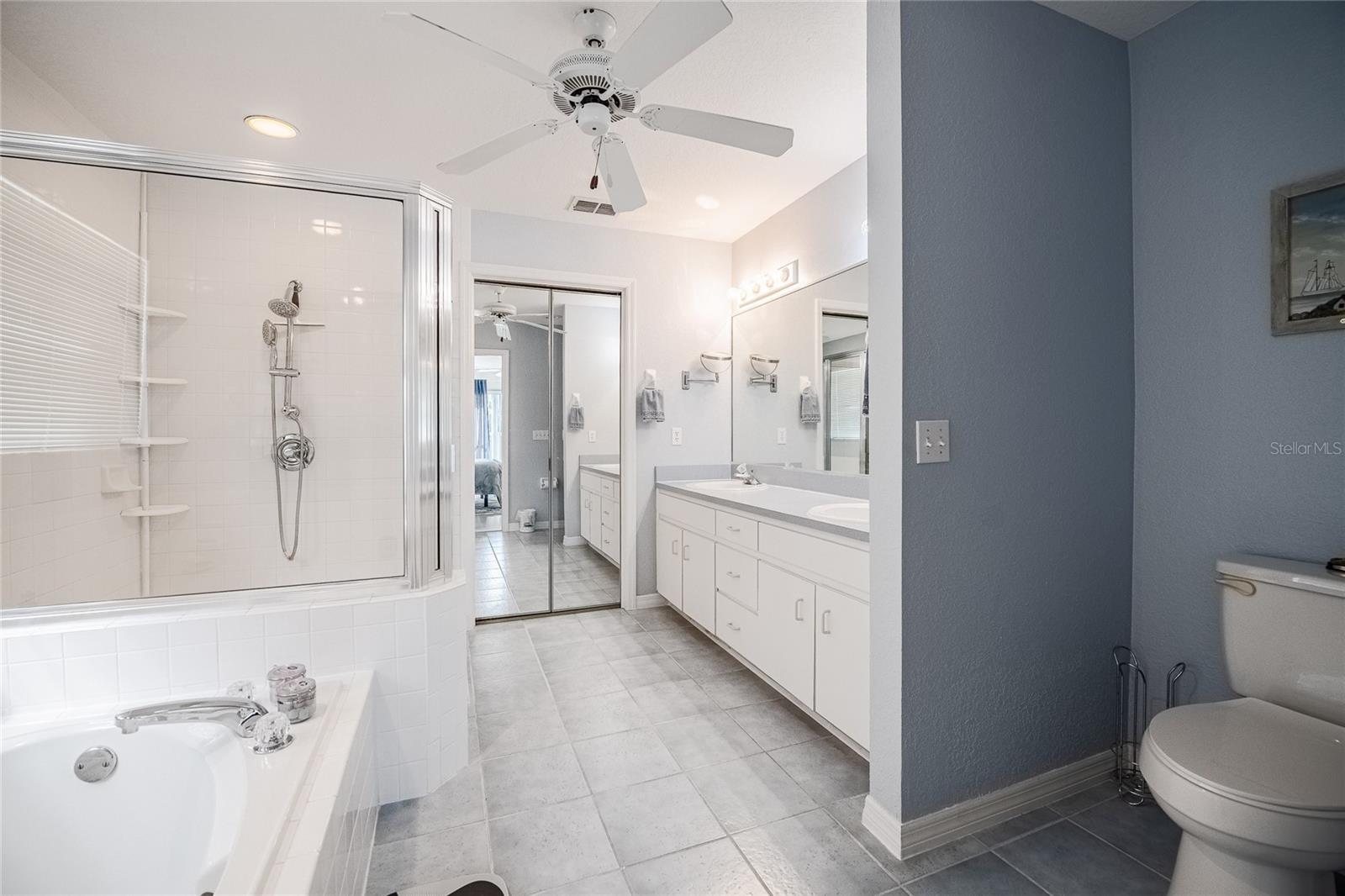 Image 17 of 40 For 725 Peninsular Drive