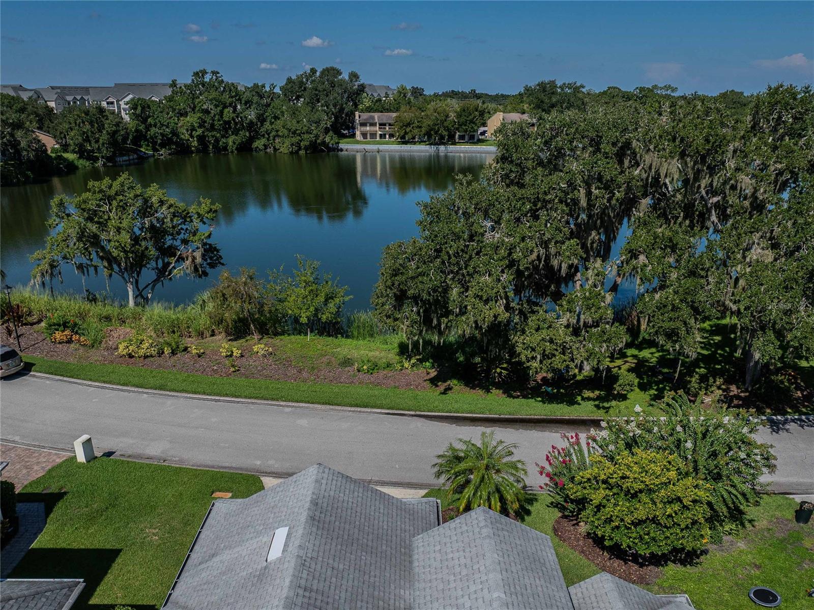 Image 37 of 40 For 725 Peninsular Drive