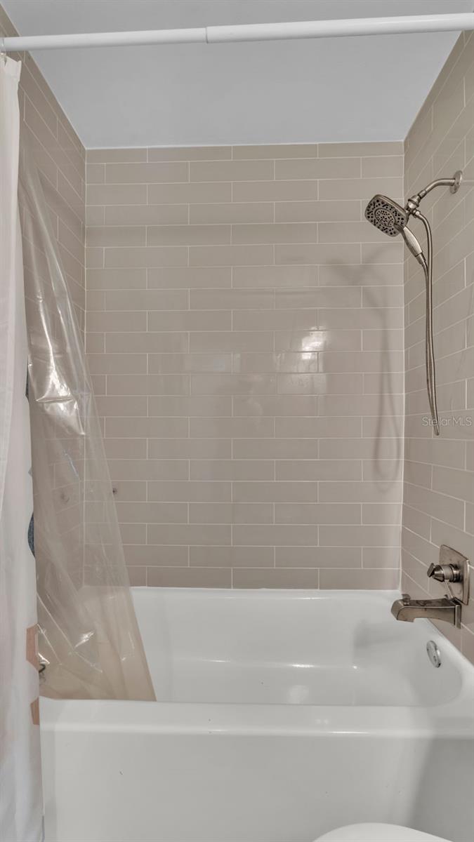 Image 28 of 37 For 1405 Periwinkle Court