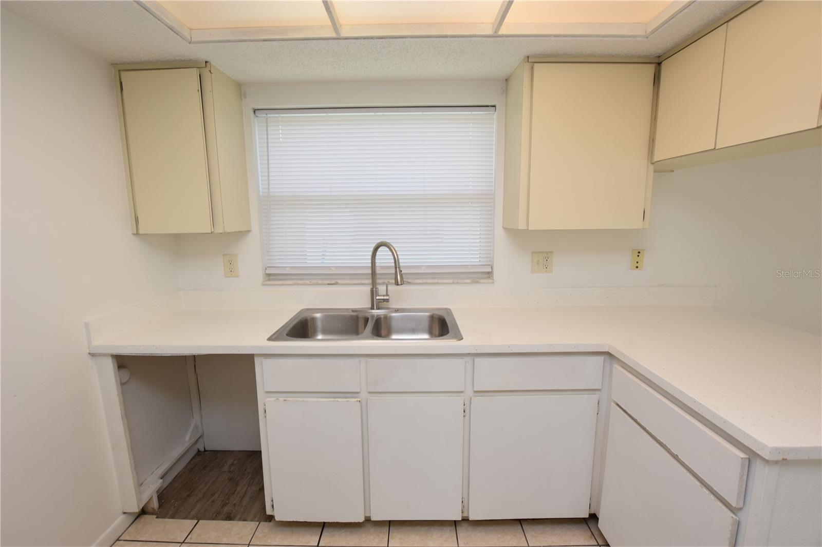 Image 4 of 20 For 1019 Buccaneer Drive