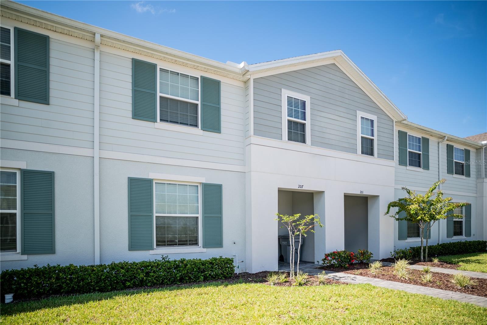 Image 2 of 59 For 207 Jetty Way