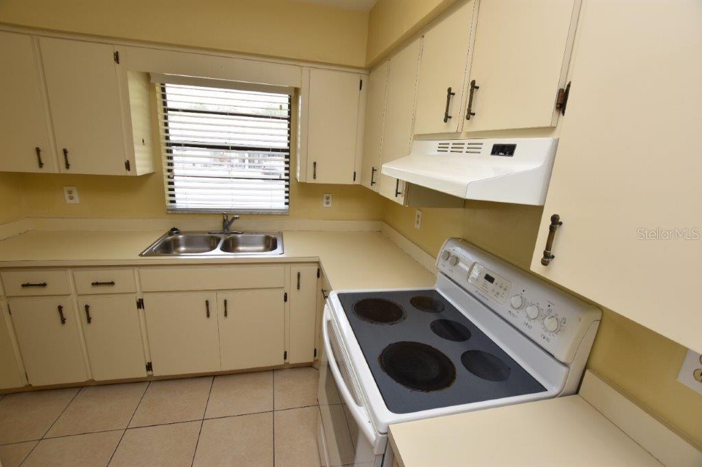 Image 3 of 12 For 1014 Harden Court