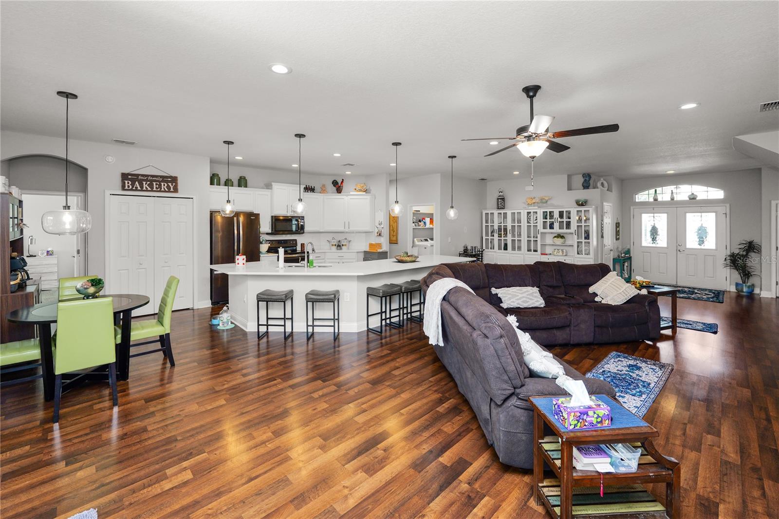 Image 12 of 54 For 5928 Valentino Way