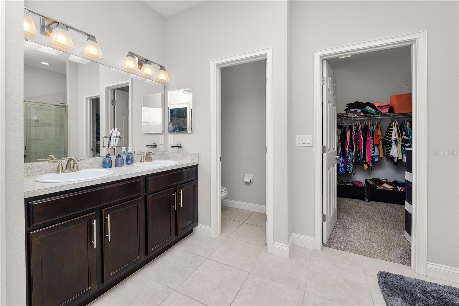 Image 27 of 54 For 5928 Valentino Way