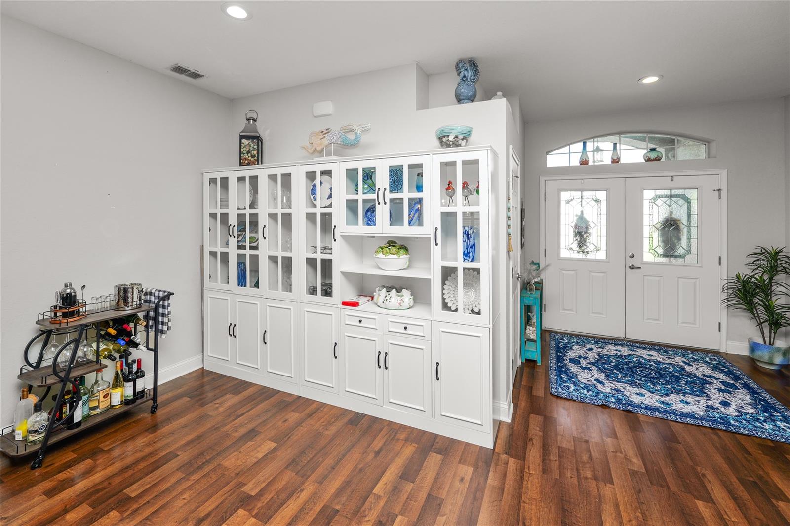 Image 7 of 54 For 5928 Valentino Way