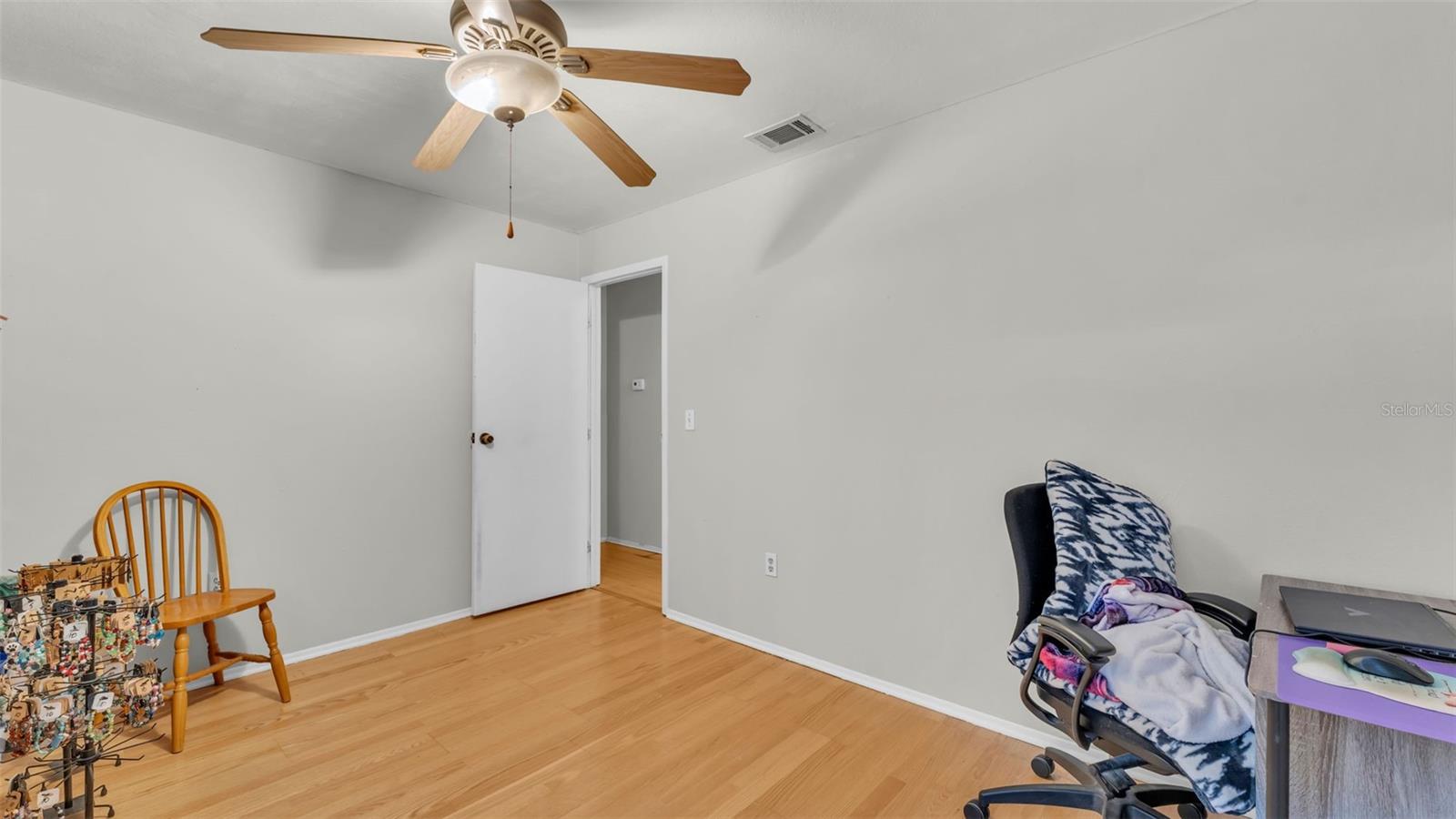 Image 22 of 36 For 7424 Highland Grove Drive