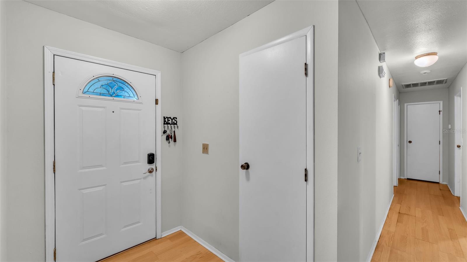 Image 6 of 36 For 7424 Highland Grove Drive