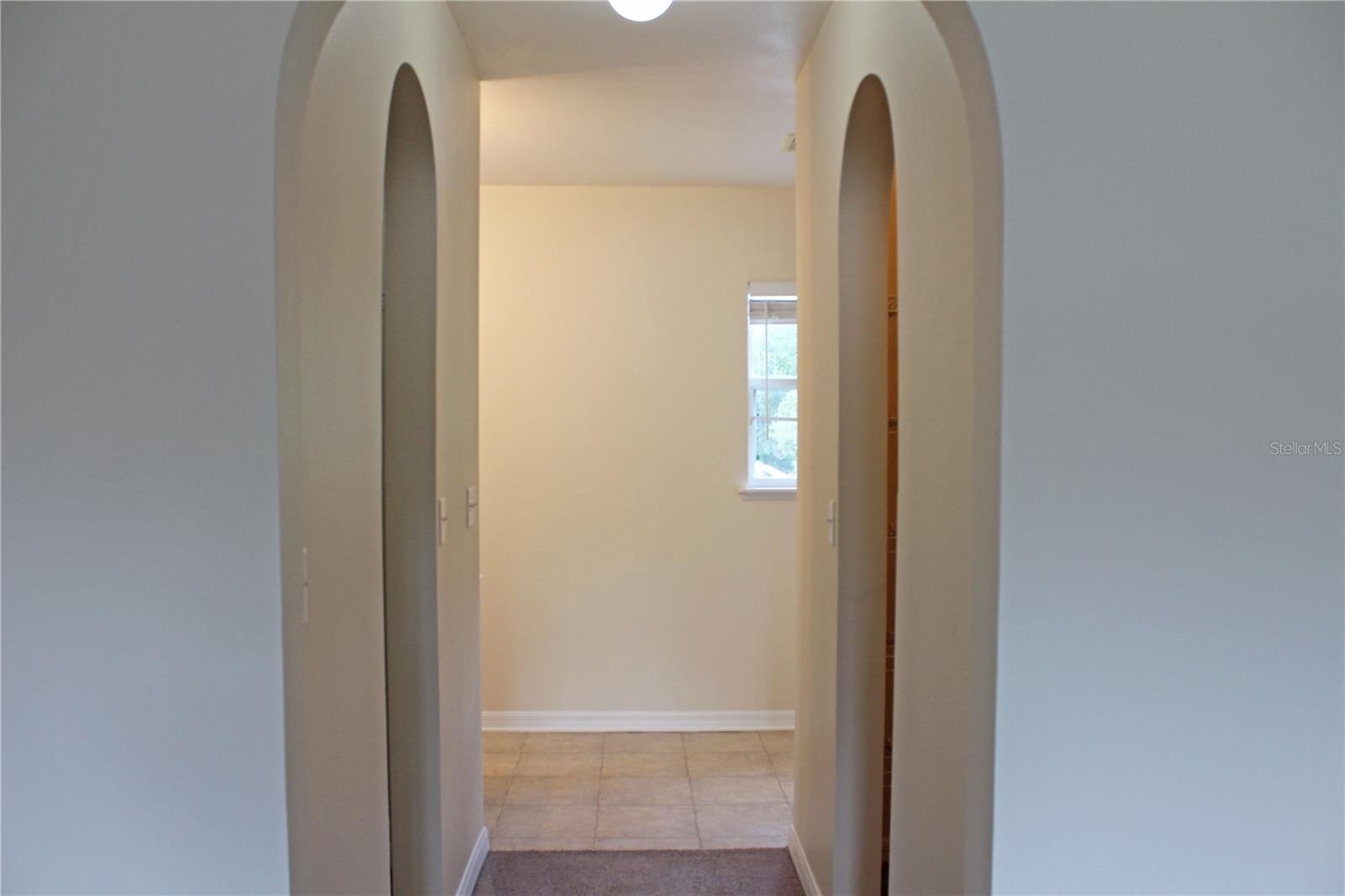 Image 18 of 45 For 8067 Settlers Creek Circle