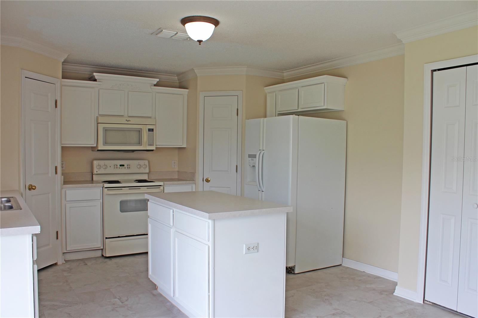 Image 5 of 45 For 8067 Settlers Creek Circle