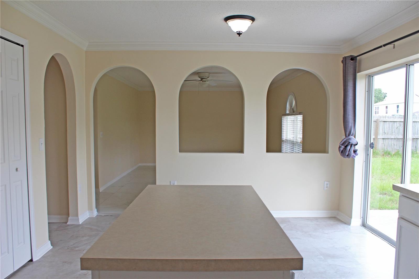 Image 7 of 45 For 8067 Settlers Creek Circle