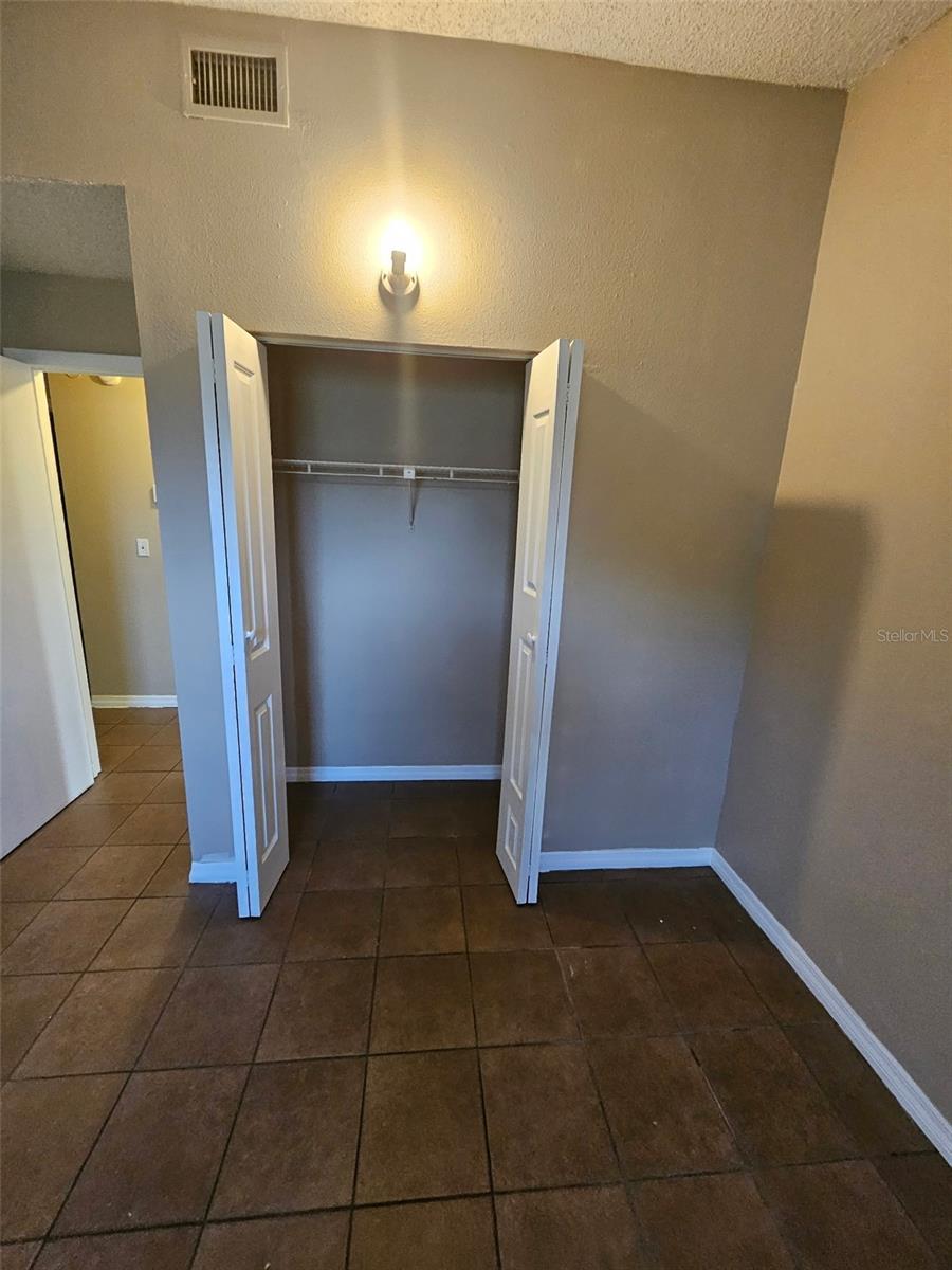 Image 11 of 13 For 4021 Saint Paul Drive