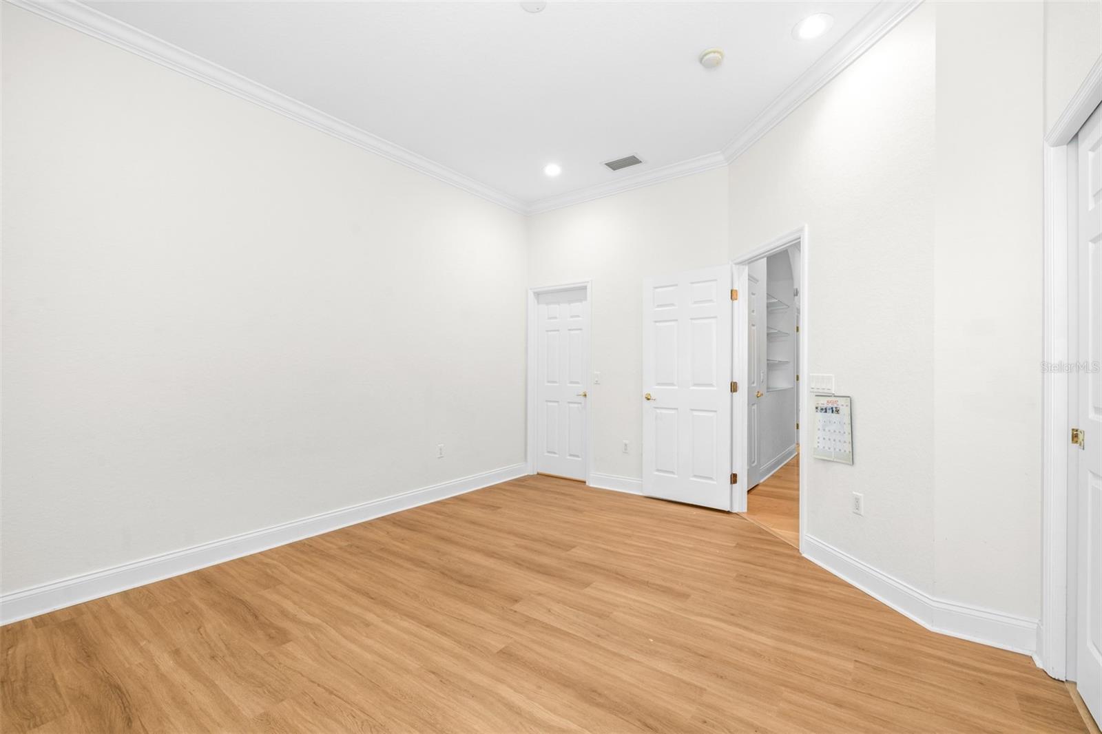 Image 23 of 40 For 6779 Huntington Hills Boulevard