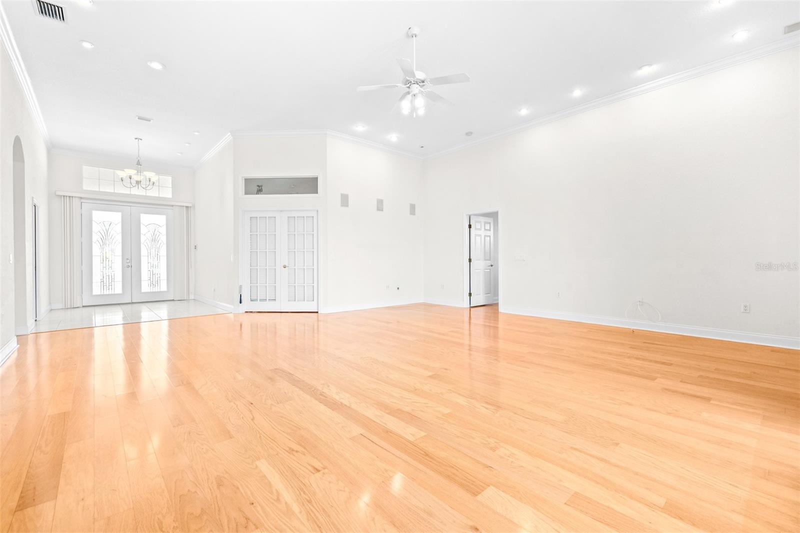 Image 3 of 40 For 6779 Huntington Hills Boulevard