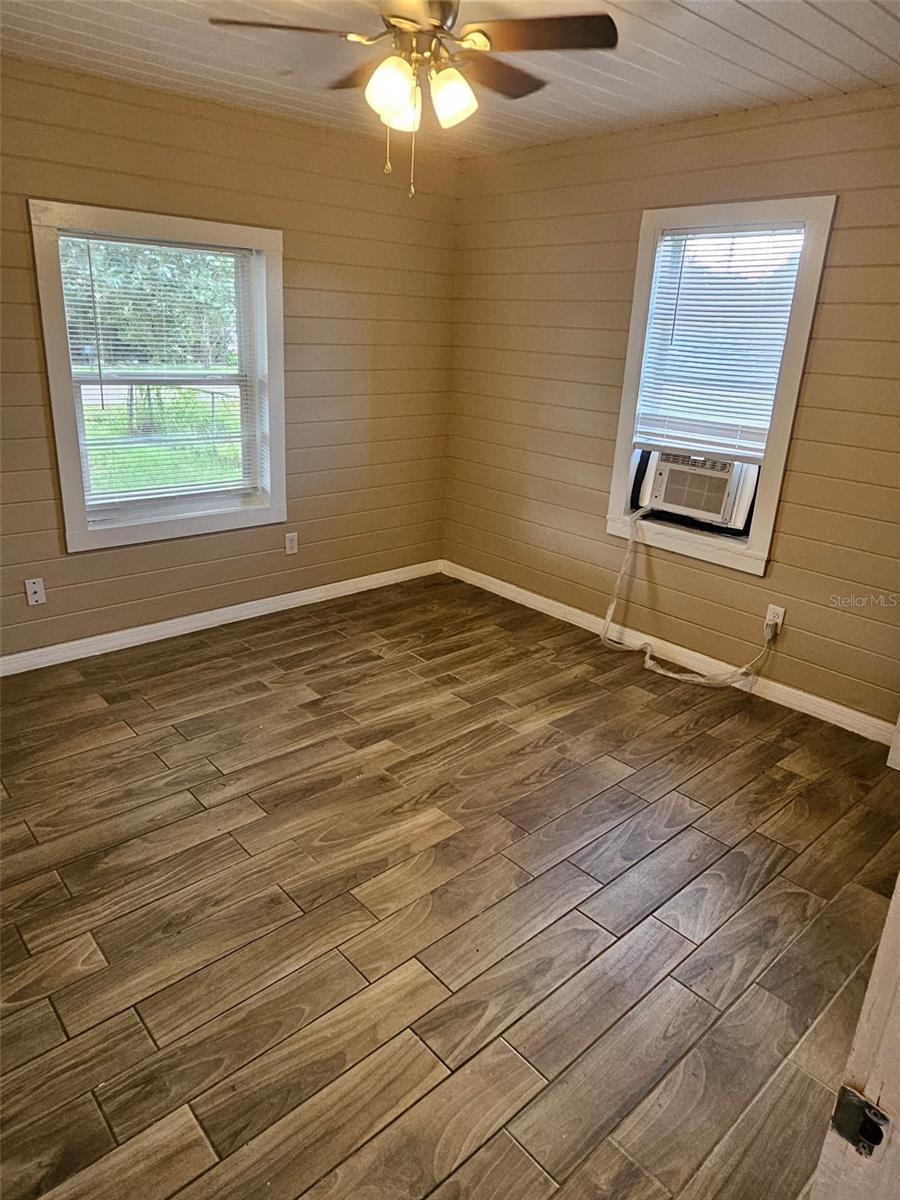 Image 6 of 16 For 3521 Avenue R Nw