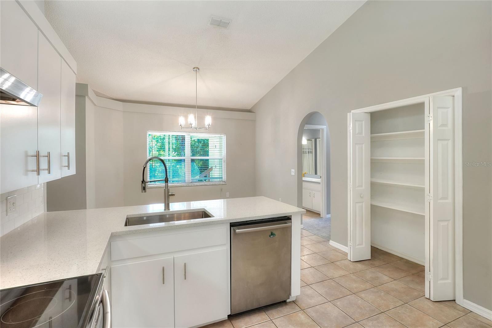 Image 16 of 51 For 6716 Forestwood Drive W