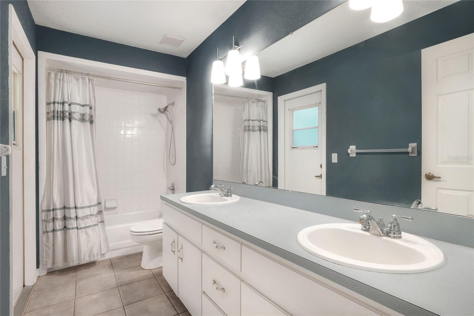 Image 27 of 51 For 6716 Forestwood Drive W